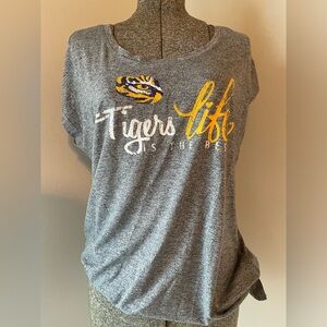 42 LSU Women’s shirt Small game Day